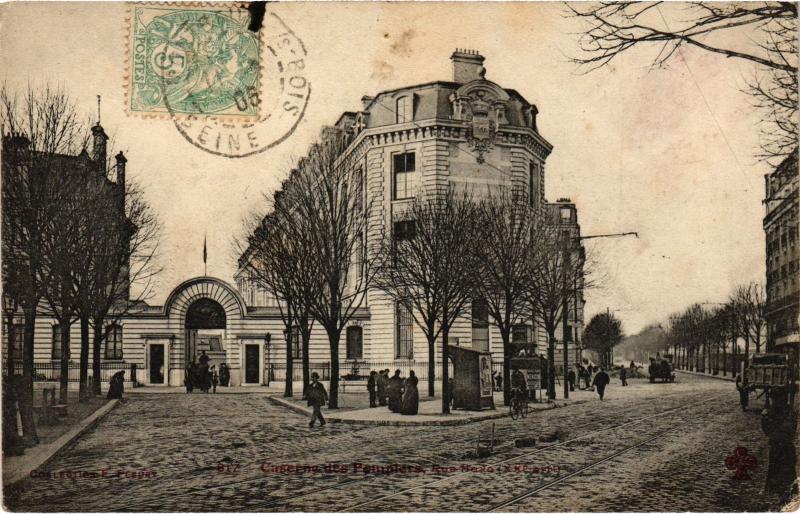 Carte postale ancienne Caserne des Pompiers - Rue Haxo à Paris 20e