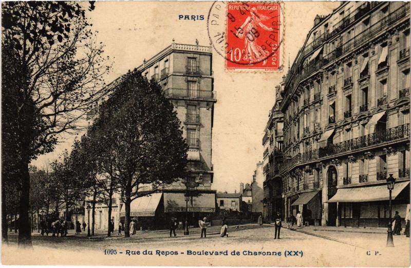Carte postale ancienne Rue du Repos - Boulevard de Charonne à Paris 20e