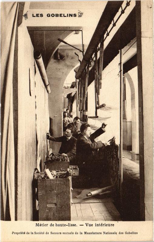 Carte postale ancienne Paris 13e Les Gobelins Métier haute-lisse à Paris 13e