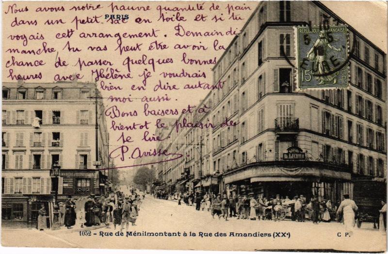 Carte postale ancienne Rue de Ménilmontant à la Rue des Amandiers à Paris 20e