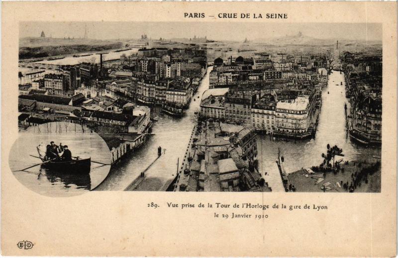 Carte postale ancienne Crue de la Seine - Vue prise de la Tour de l'Horloge de la gare de Lyon - le 29 Janvier 1910 à Paris 12e