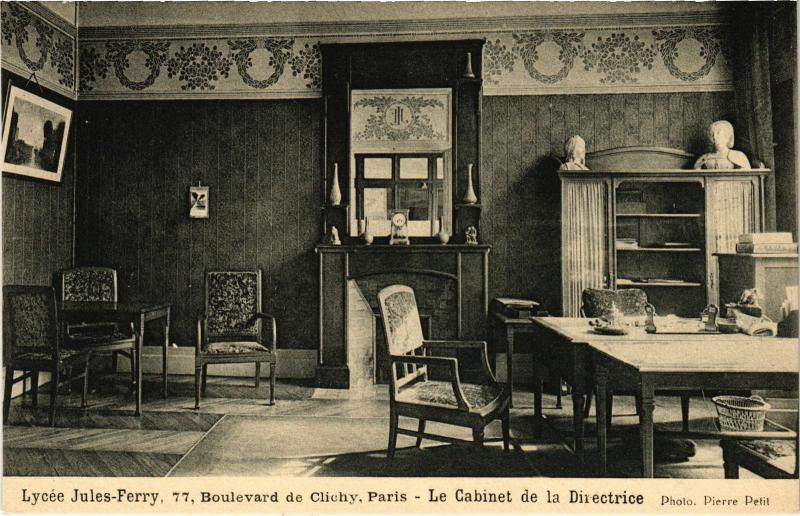 Carte postale ancienne Paris 9e 77, Bd de Clichy Lycée Jules-Ferry à Paris 9e