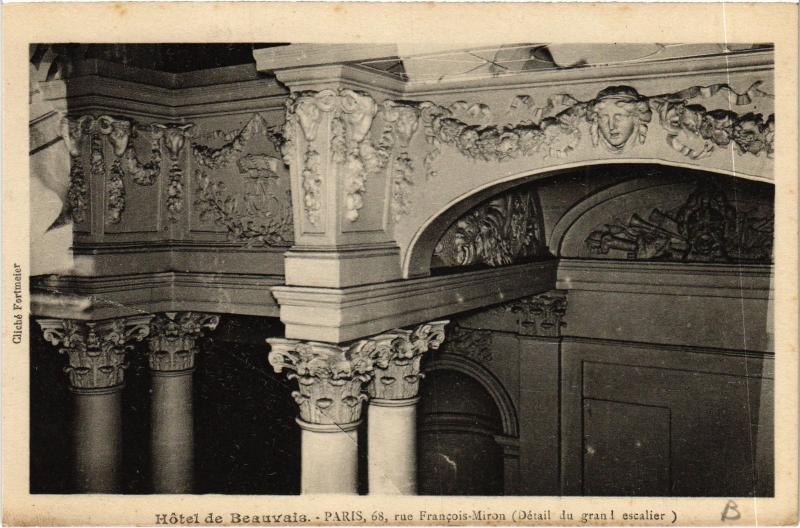 Carte postale ancienne Paris 4e 68, rue Francois-Miron Hotel Beauvais à Paris 4e