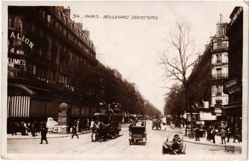 Carte postale ancienne Paris 1e Bd Sébastopol à Paris 1er