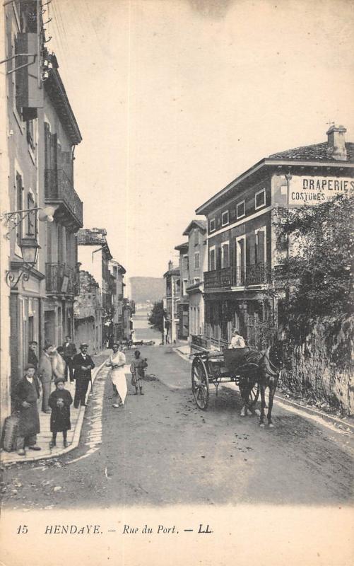 Carte postale ancienne Hendaye - Rue Du Port à Hendaye