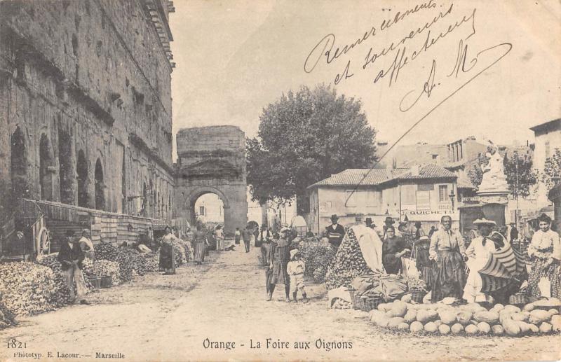 Carte postale ancienne Orange - La Foire Aux Oignons à Orange