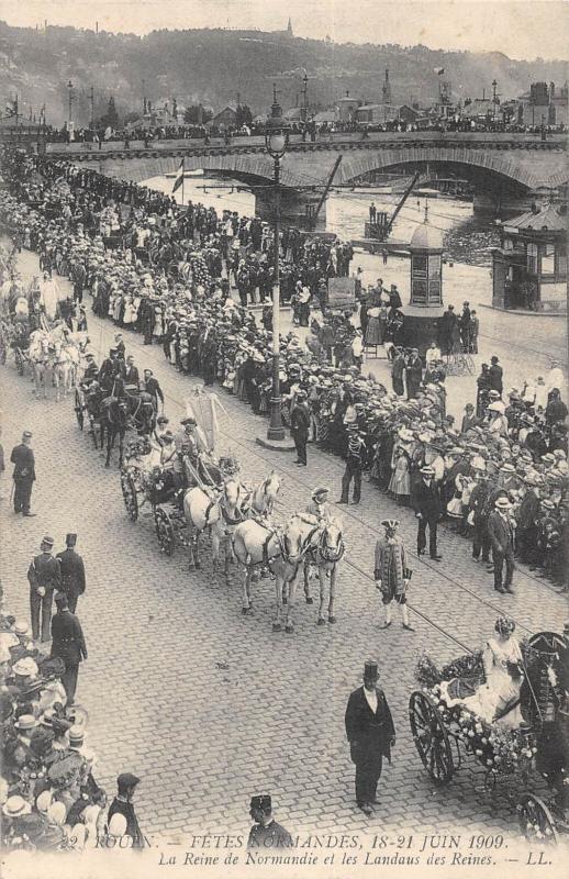 Carte postale ancienne Rouen - Fetes Normandes 1909 - La Reine De Normandie Et Des Landaus à Rouen