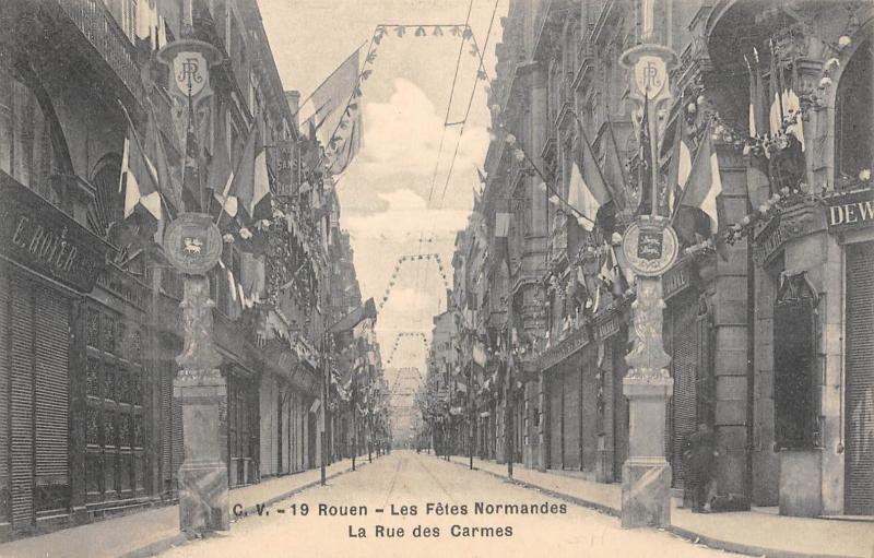 Carte postale ancienne Rouen - Fetes Normandes 1909 - La Rue Des Carmes à Rouen