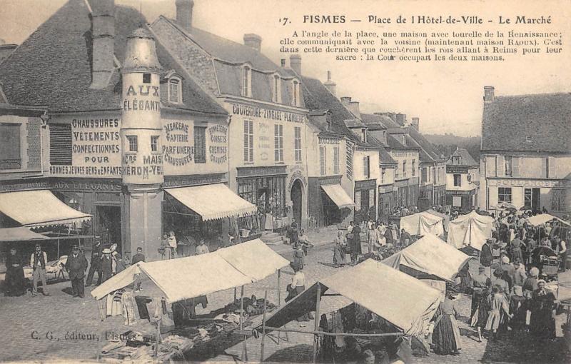 Carte postale ancienne Fismes - Place De L'Hotel De Ville - Le Marche à Fismes