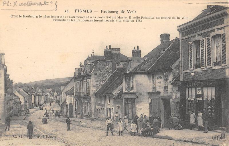 Carte postale ancienne Fismes - Faubourg De Vesle à Fismes