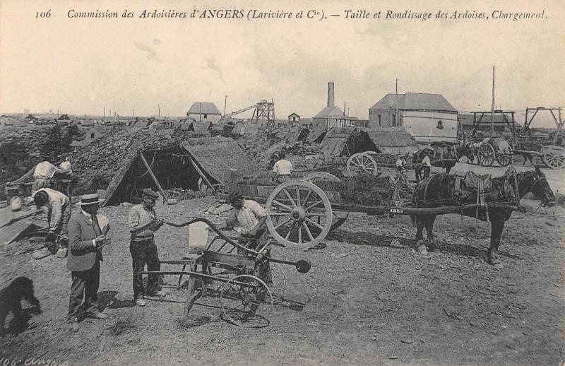 Carte postale ancienne Commission Des Ardoisieres D'Angers - Taille Et Rondissage Des Ardoises à Angers