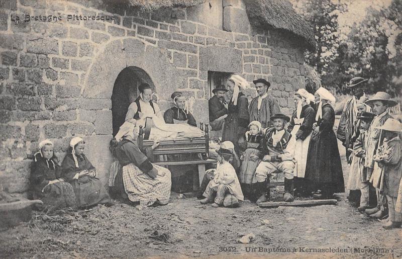 Carte postale ancienne Un Bapteme A Klernascleden - Morbihan