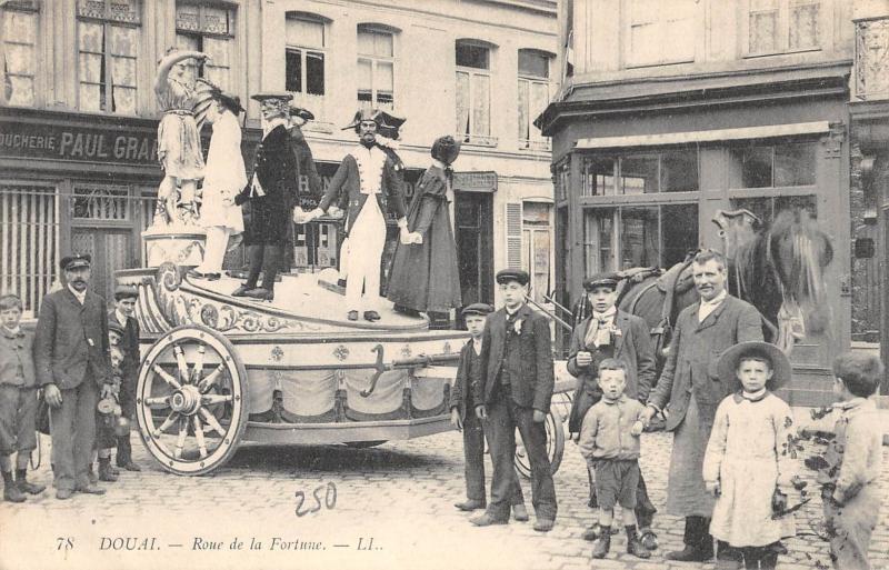 Carte postale ancienne Douai - Rue De La Fortune à Douai