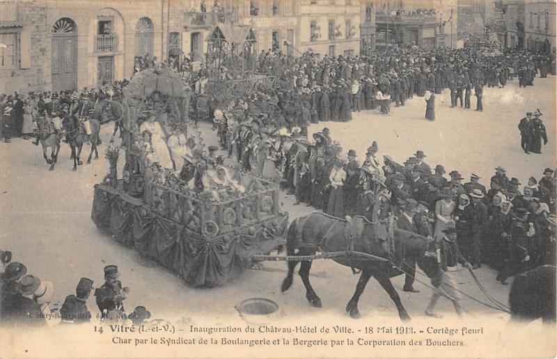 Carte postale ancienne Vitre - Inauguration Du Chateau Hotel De Ville 1913 - Cortege Fleuri - Ch à Vitré