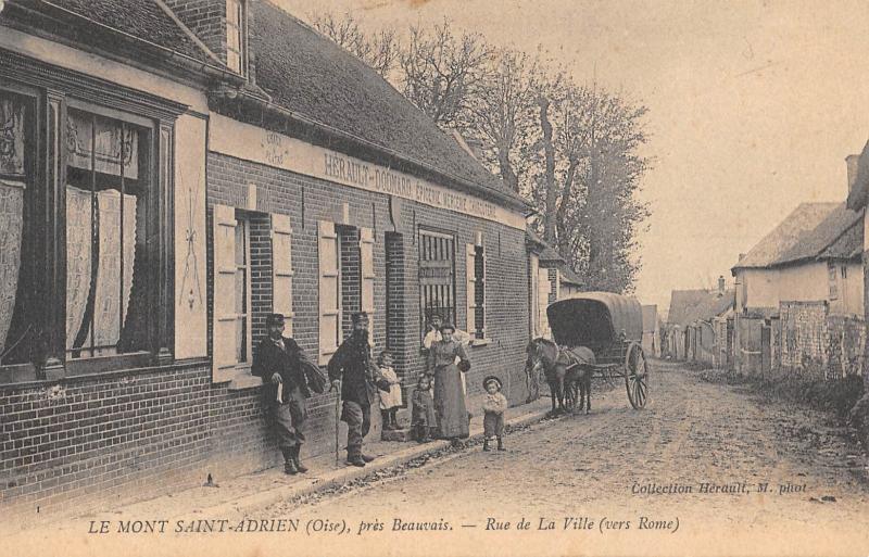 Carte postale ancienne Le Mont Saint Adrien - Pres Beauvais - Rue De La Ville - Vers Rome à Beauvais