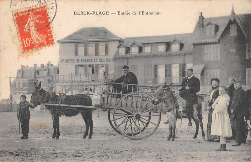 Carte postale ancienne Berck Plage - Entree De L'Entonnoir à Berck