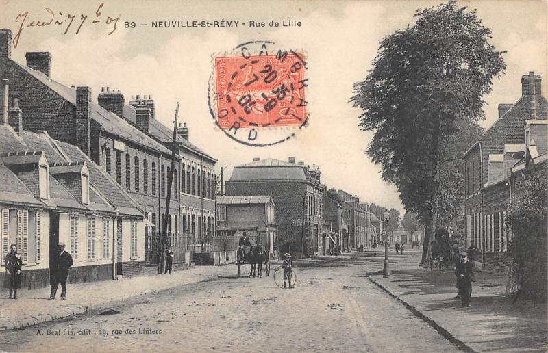 Carte postale ancienne Neuville Saint Remy - Rue De Lille à Neuville-Saint-Rémy