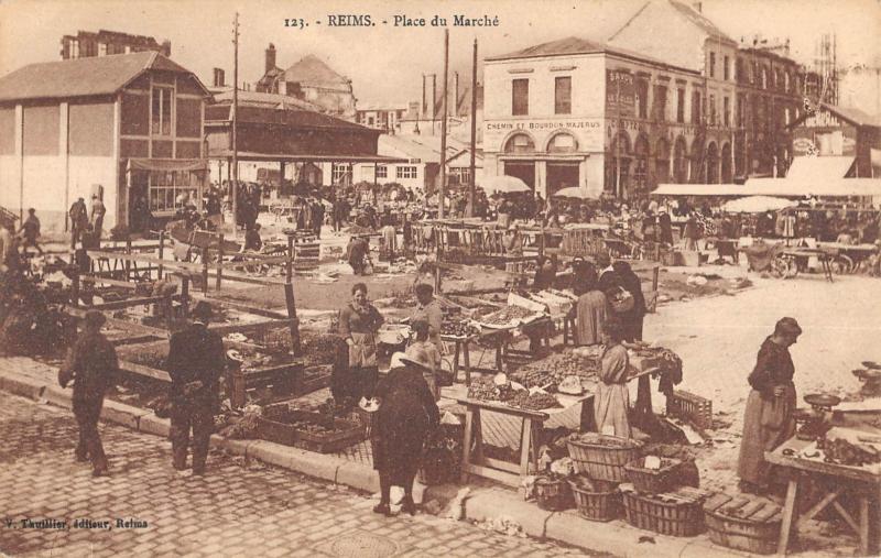 Carte postale ancienne Reims - Place Du Marche à Reims