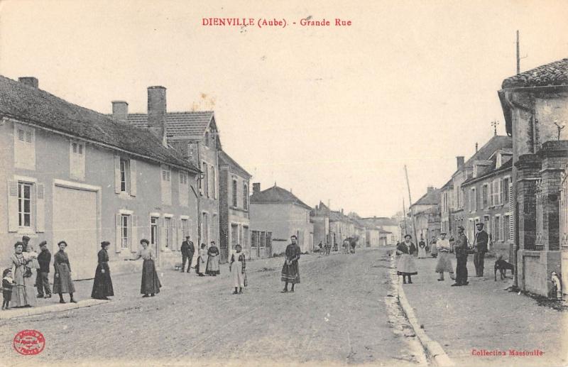 Carte postale ancienne Dienville - Grande Rue à Dienville