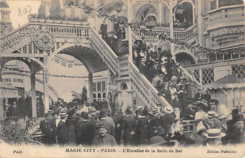 Carte postale ancienne Paris - Magic City - L'Escalier De La Salle De Bal à Paris