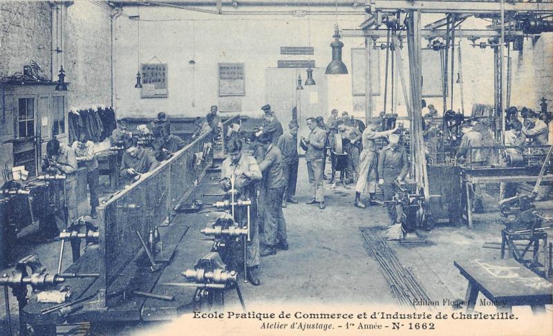 Carte postale ancienne Ecole Pratique De Commerce Et D'Industrie De Charleville - Atelier Ajusta