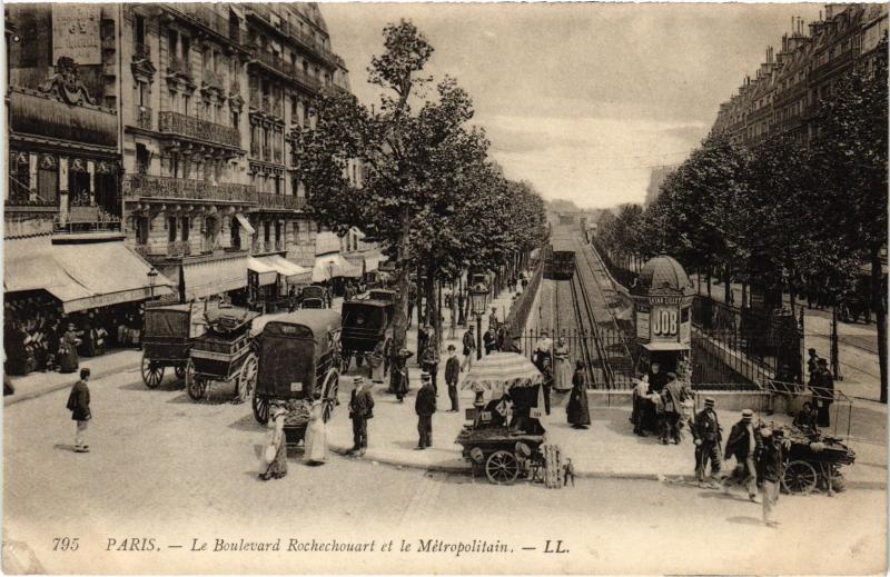 Carte postale ancienne Le Boulevard Rochechouart et le Métropolitain à Paris 18e