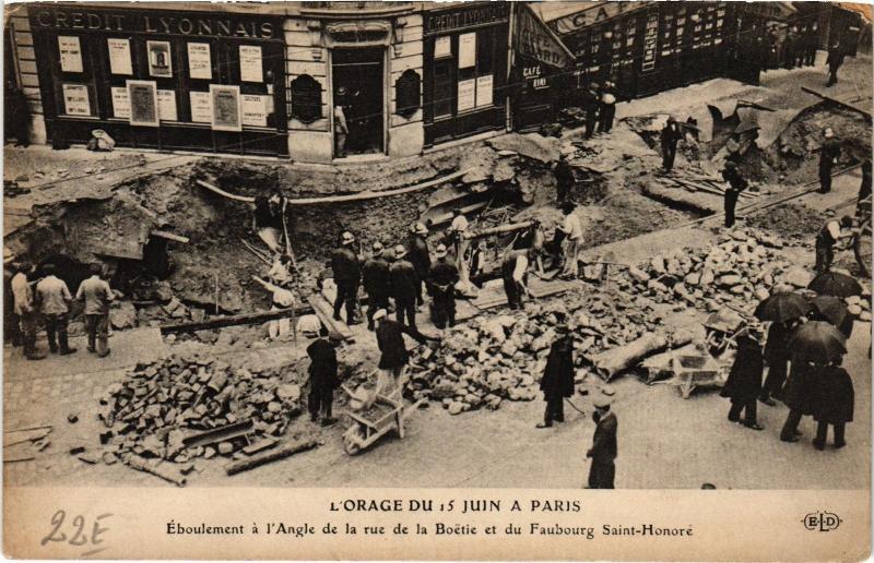 Carte postale ancienne Paris Orage du 15 juin Rue de la Boetie