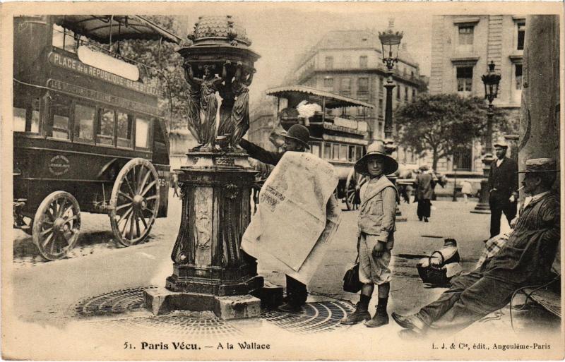Carte postale ancienne Paris Vécu A la Wallace