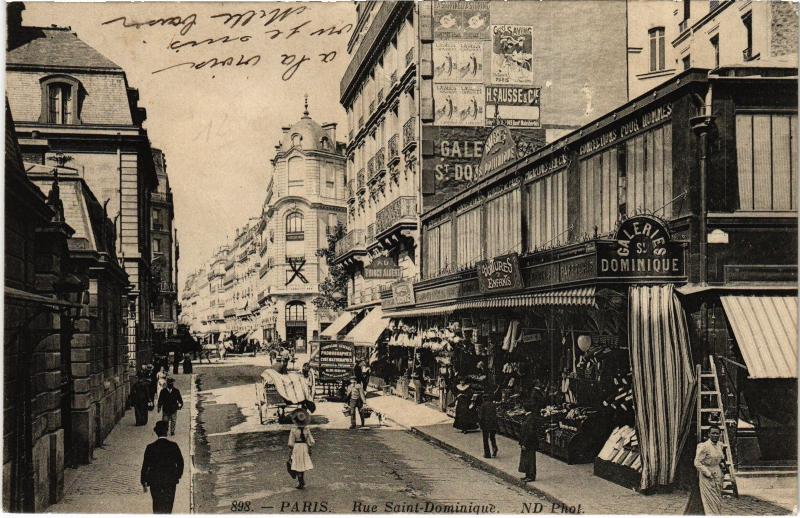 Carte postale ancienne Paris 7e Rue Saint-Dominique à Paris 7e