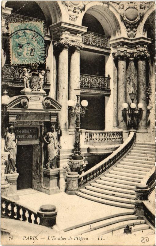 Carte postale ancienne Paris 9e Opéra Escalier à Paris 9e