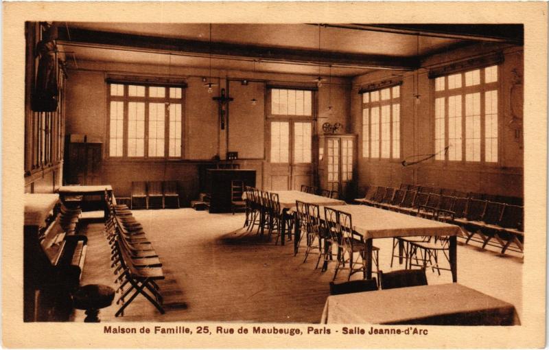 Carte postale ancienne Paris 9e 25, Rue de Maubeuge Maison de famille à Paris 9e
