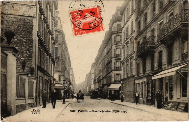 Carte postale ancienne Rue Legendre à Paris 17e