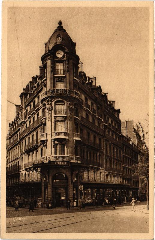 Carte postale ancienne Magasins F. Luce - Place Clichy à Paris 8e