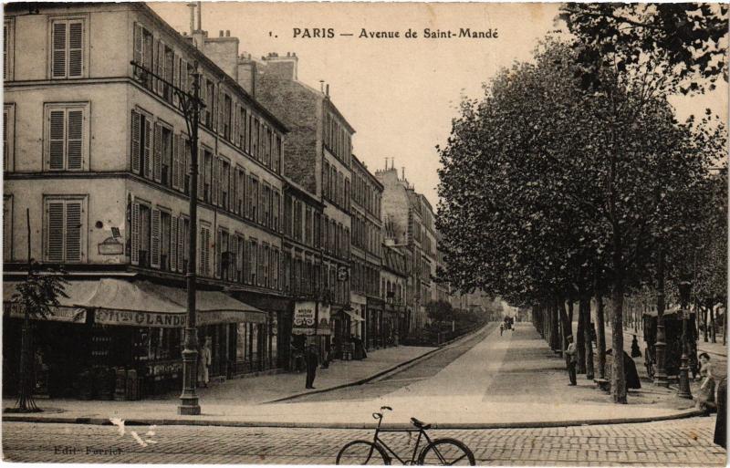 Carte postale ancienne Paris 12e Avenue de Saint-Mandé à Paris 12e
