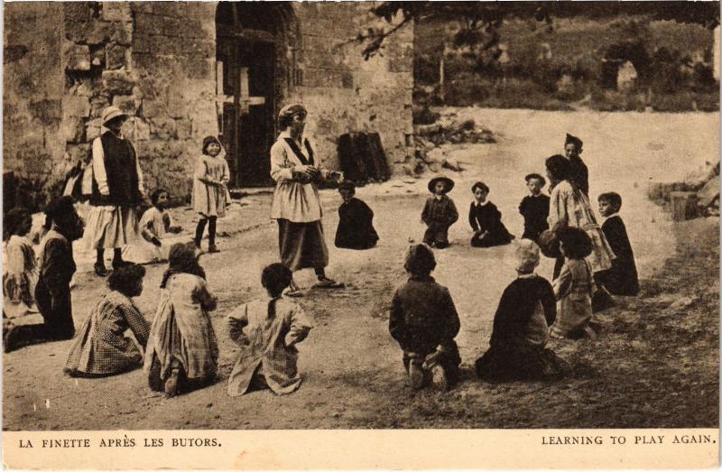 Carte postale ancienne American Commitee for devastated France - Boulevard Lannes - La finette après les butors à Paris 16e