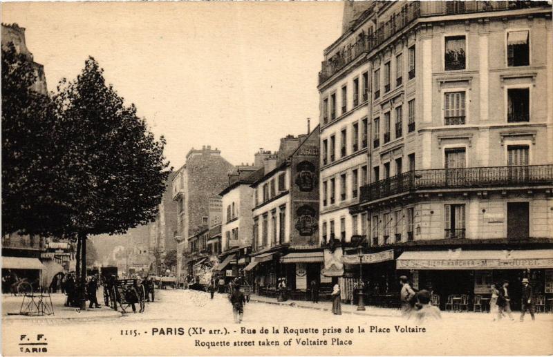 Carte postale ancienne Paris 11e Rue de la Roquette Place Voltaire à Paris 11e