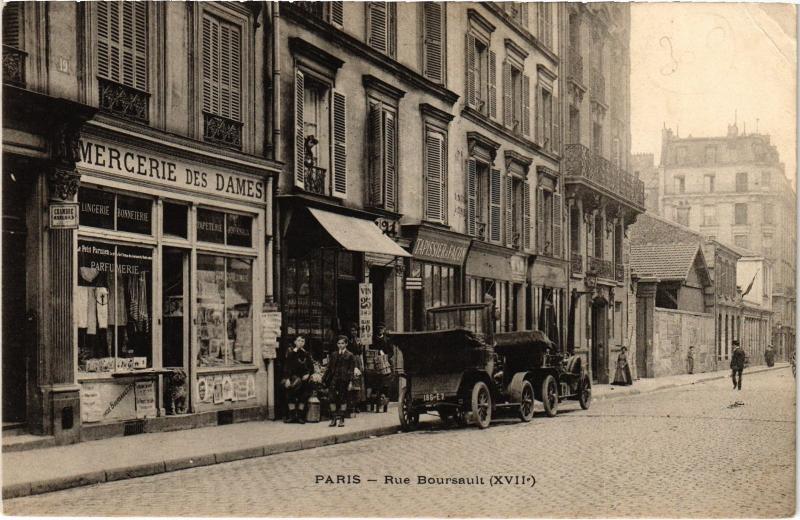 Carte postale ancienne Rue Boursault à Paris 17e
