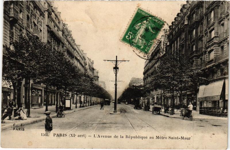 Carte postale ancienne Paris 11e Avenue de la République Métro Saint-Maur à Paris 11e
