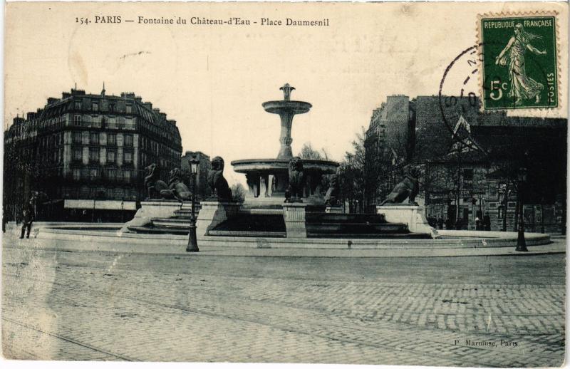 Carte postale ancienne Paris 12e Place Daumesnil Fontaine de Chateau-d'Eau à Paris 12e