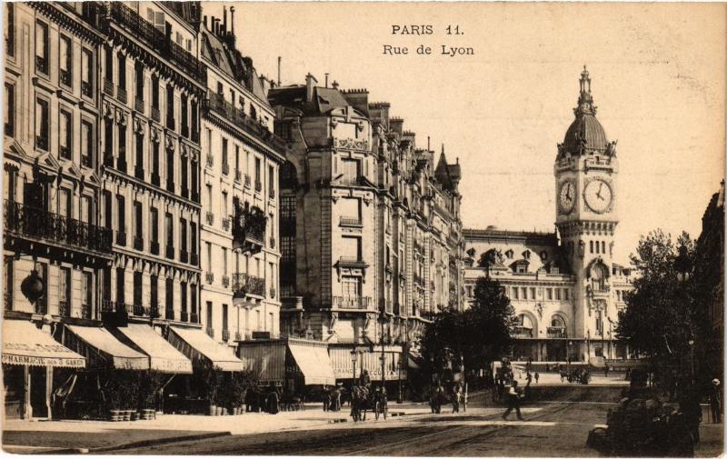 Carte postale ancienne Paris 12e Rue de Lyon à Paris 12e