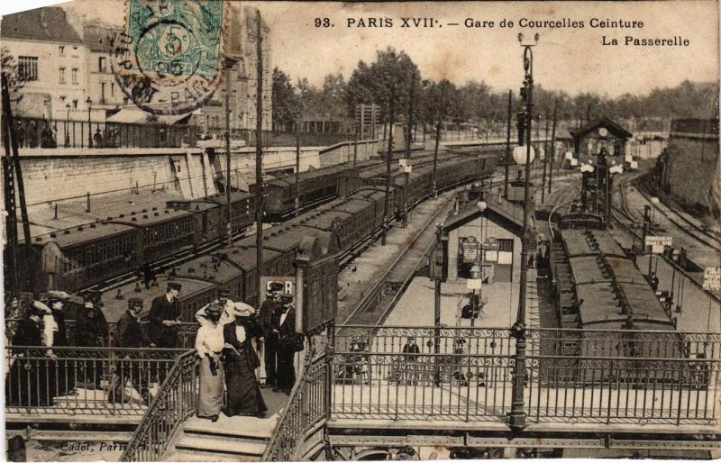 Carte postale ancienne Gare de Courcelles Ceinture - La Passerelle à Paris 17e