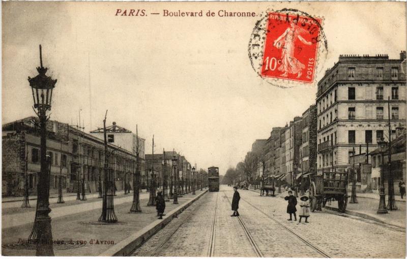 Carte postale ancienne Paris 11e Bd de Charonne à Paris 11e