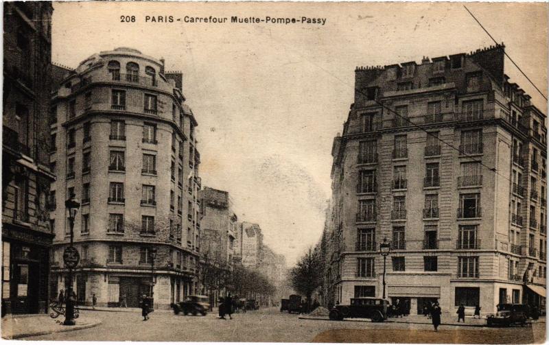 Carte postale ancienne Carrefour Muette-Pompe-Passy à Paris 16e