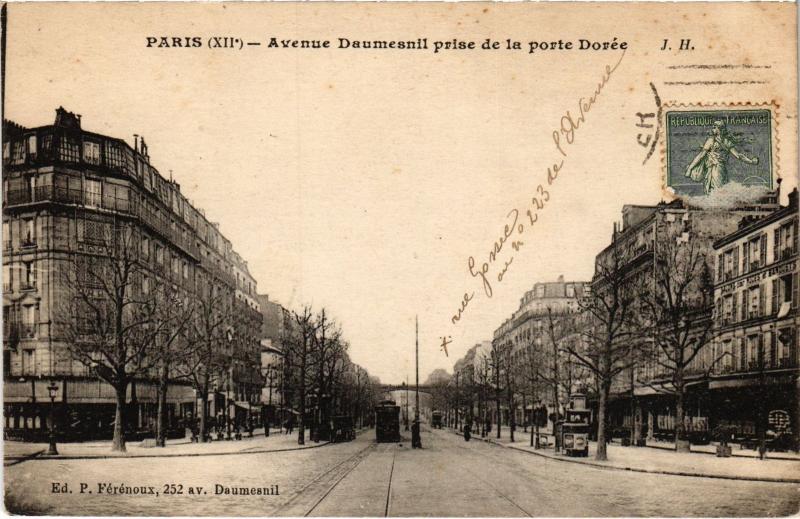 Carte postale ancienne Paris 12e Avenue Daumesnil Porte Dorée à Paris 12e