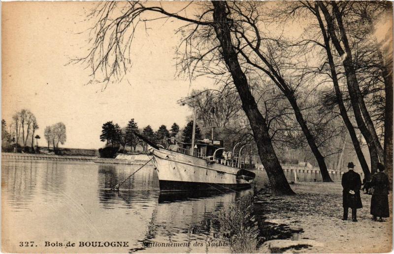 Carte postale ancienne Bois de Boulogne - Stationnement des Yatchs à Paris 16e