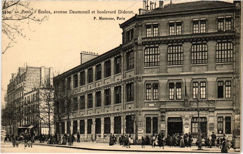 Carte postale ancienne Ecoles - Avenue Daumesnil, Boulevard Diderot à Paris 12e