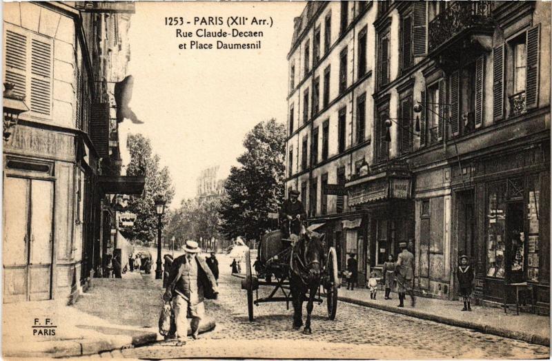 Carte postale ancienne Paris 12e Rue Claude-Decaen à Paris 12e