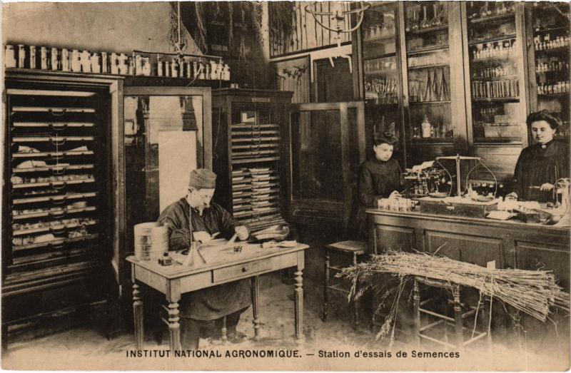 Carte postale ancienne Paris 12e Inst. national Agronomique Station d'essais de Semences à Paris 12e