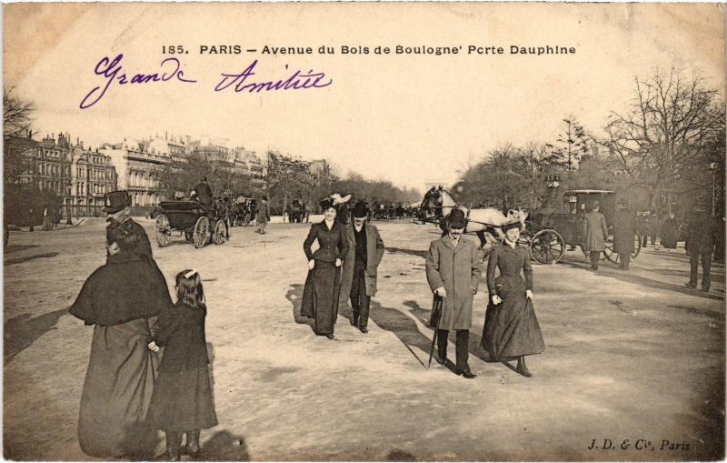 Carte postale ancienne Avenue du Bois de Boulogne - Porte Dauphine à Paris 16e