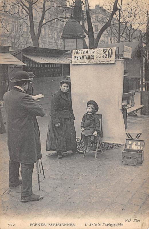 Carte postale ancienne Paris - Scenes Parisiennes - L'Artiste Photographe à Paris